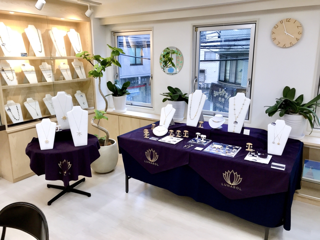 LUNASOLSHOWROOM展示会